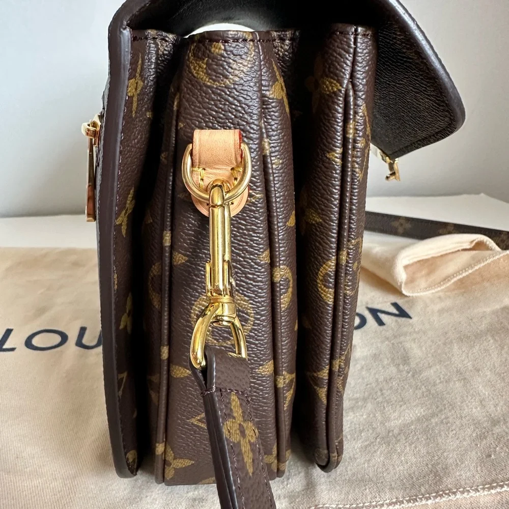 Louis Vuitton Pochette Metis - Picture 7 of 8